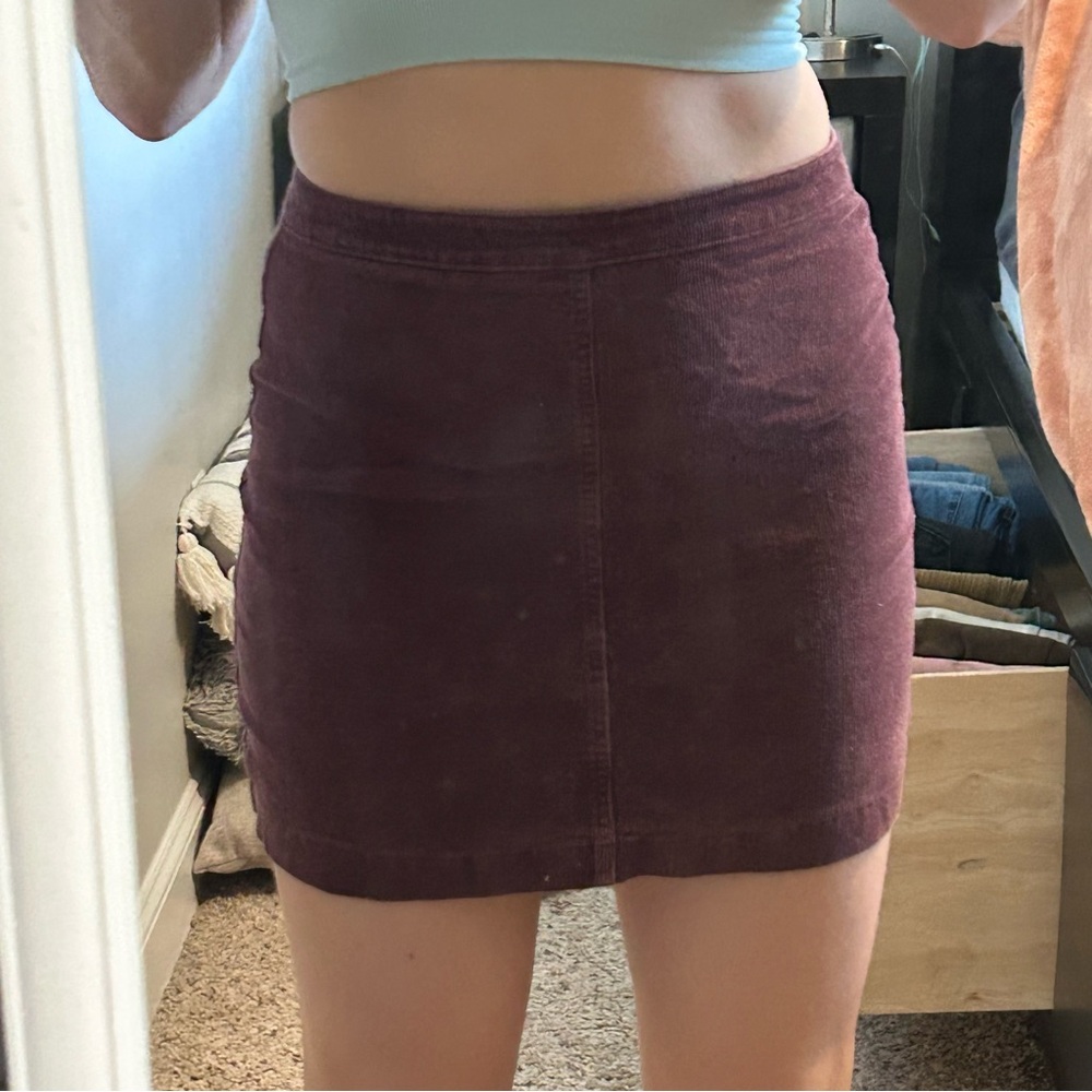 Chic Maroon Mini Corduroy Skirt